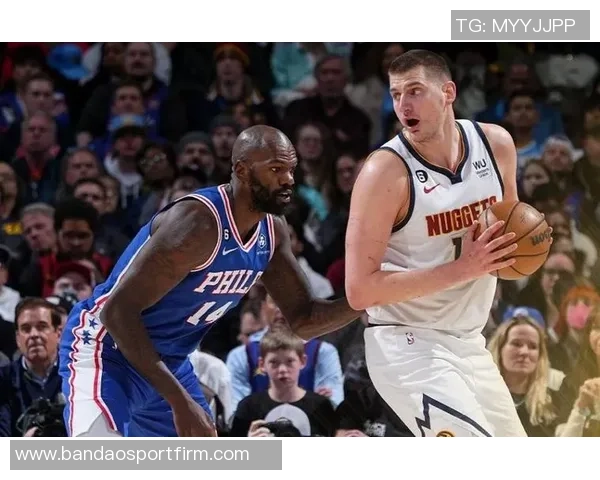 吉莱斯皮半场表现出色三分球命中率高达57贡献12分1助攻1封盖