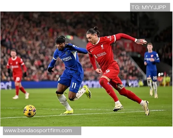 克洛普亲临巴黎德比现场见证圣日耳曼与巴黎FC激战全程