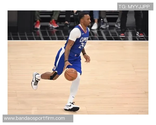 特纳表现不佳仅得13分7板5帽三分球命中率高达667